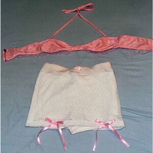 Mini skirt set, only the top has been worn.
